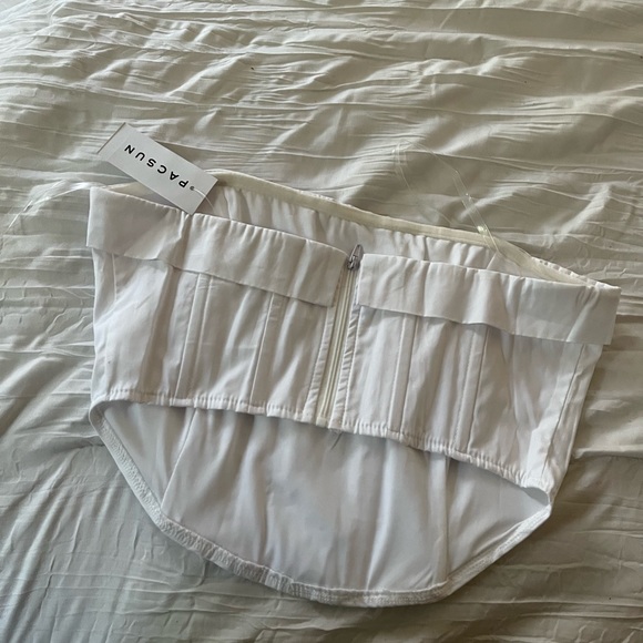 White corset top - Picture 2 of 3